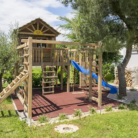 Casta Diva With Sea View And Wellness Villa Koromacno